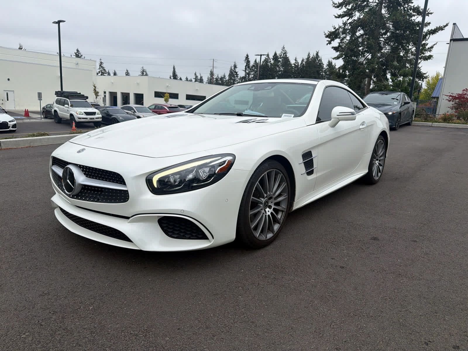 Used 2017 Mercedes-Benz SL 450 image 2