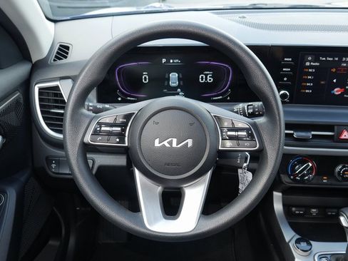 Used 2024 Kia Seltos LX image 13