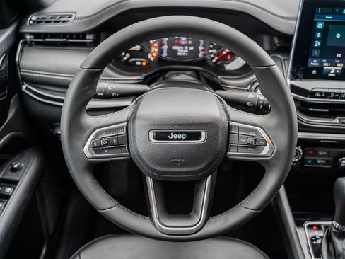 Used 2023 Jeep Compass Altitude image 24