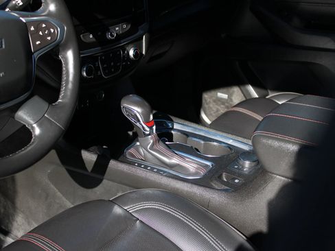 Used 2022 Chevrolet Traverse RS image 16