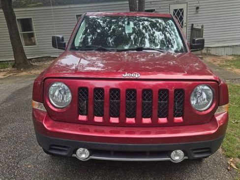 Used 2016 Jeep Patriot High Altitude AWD/4WD image 4