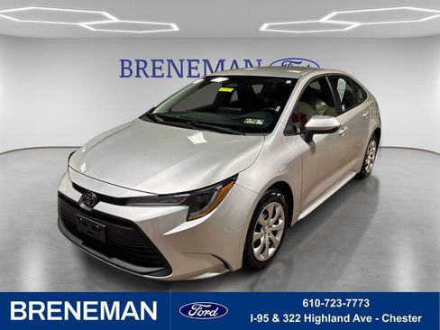Used 2025 Toyota Corolla LE image 1