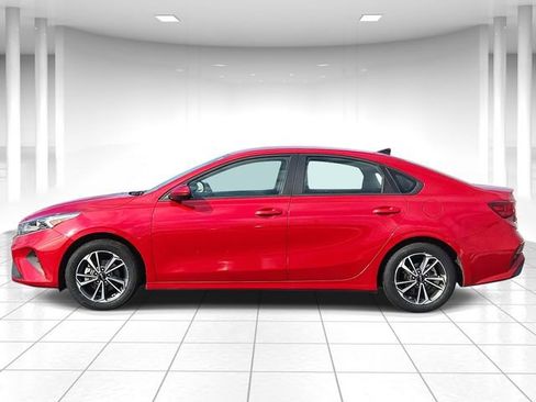 Used 2024 Kia Forte LXS image 2