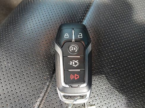 Used 2015 Ford Mustang GT Premium image 32