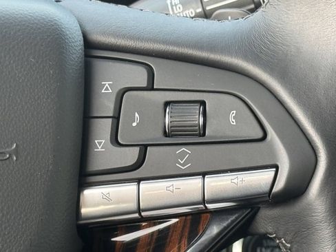 Used 2024 Cadillac Escalade Luxury image 24