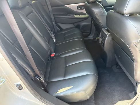 Used 2023 Nissan Murano SV AWD/4WD image 14