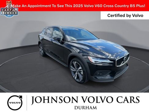 Used 2025 Volvo V60 B5 Cross Country Plus AWD/4WD image 2
