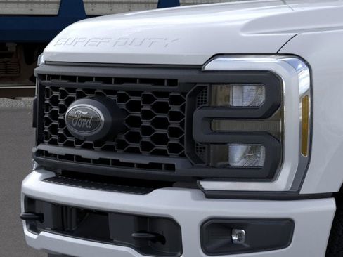 New 2025 Ford F250 Lariat w/ Lariat Ultimate Package image 17
