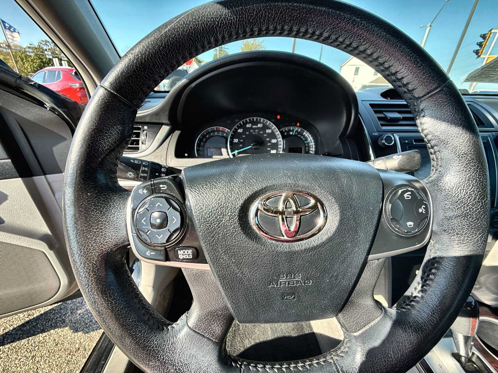 Used 2013 Toyota Camry XLE FWD image 11