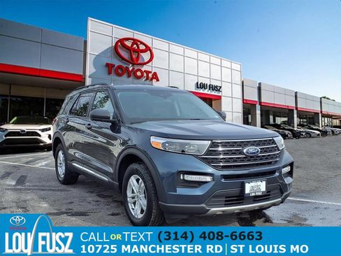 Used 2022 Ford Explorer XLT w/ Equipment Group 202A image 1