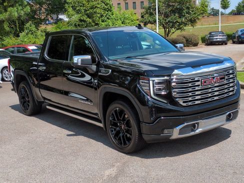 Used 2023 GMC Sierra 1500 Denali w/ Denali Reserve Package AWD/4WD image 4