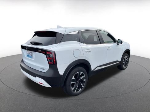 Used 2025 Nissan Kicks SV image 7