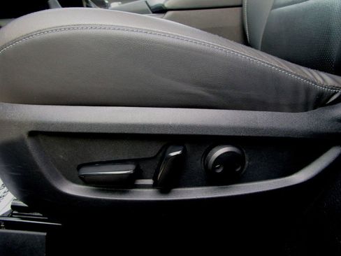 Used 2019 INFINITI QX50 Essential w/ Premium Heat Package image 29