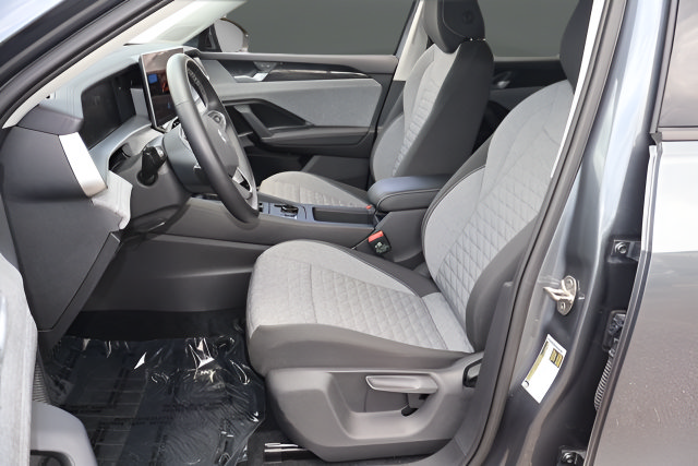 Certified 2025 Volkswagen Tiguan S AWD/4WD image 13