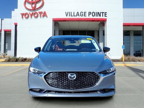 Used 2023 MAZDA MAZDA3 s image 2