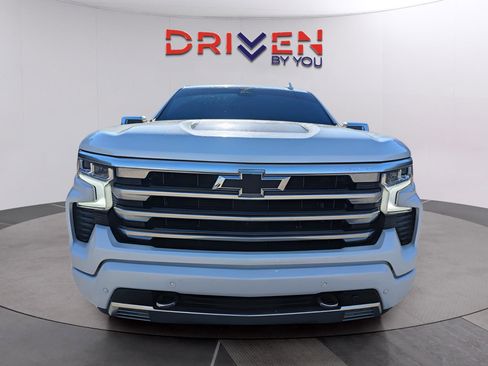 Used 2025 Chevrolet Silverado 1500 High Country image 16