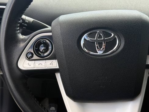 Used 2017 Toyota Prius Prime Plus w/ Carpet Mat Package FWD image 14