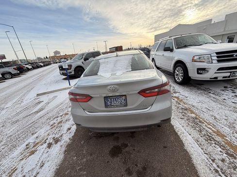 Used 2023 Toyota Camry LE image 4