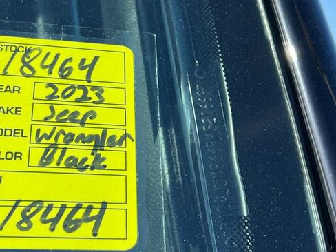 Used 2023 Jeep Wrangler Unlimited Sahara image 36