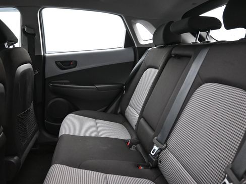Used 2021 Hyundai Kona SE FWD image 22
