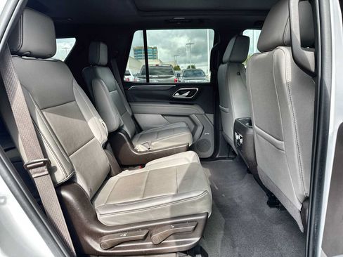 Used 2022 GMC Yukon SLT w/ SLT Premium Package RWD image 20