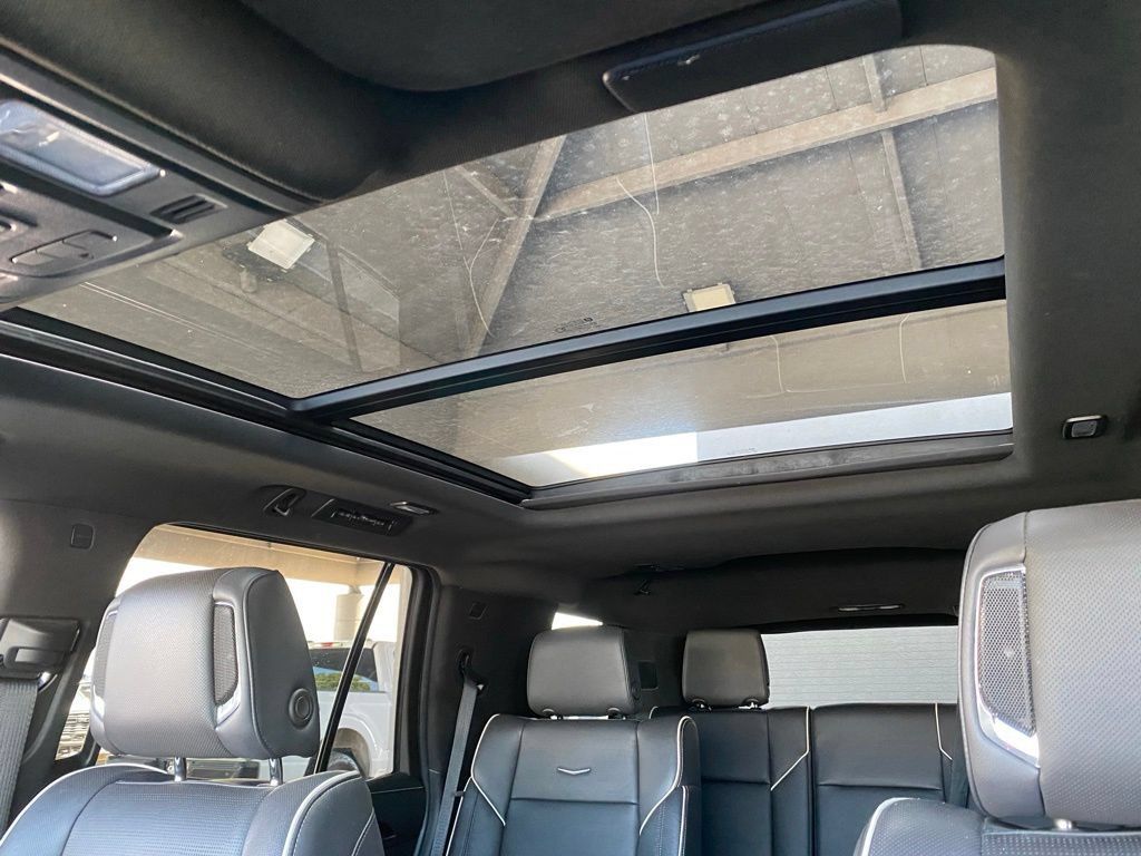 Used 2022 Cadillac Escalade Sport w/ Touring Package AWD/4WD image 28