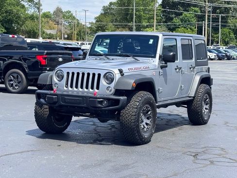 Used 2016 Jeep Wrangler Unlimited Rubicon AWD/4WD image 2