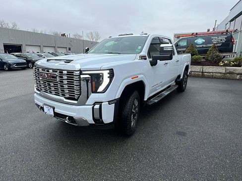 New 2026 GMC Sierra 2500 Denali w/ Technology Package AWD/4WD image 3
