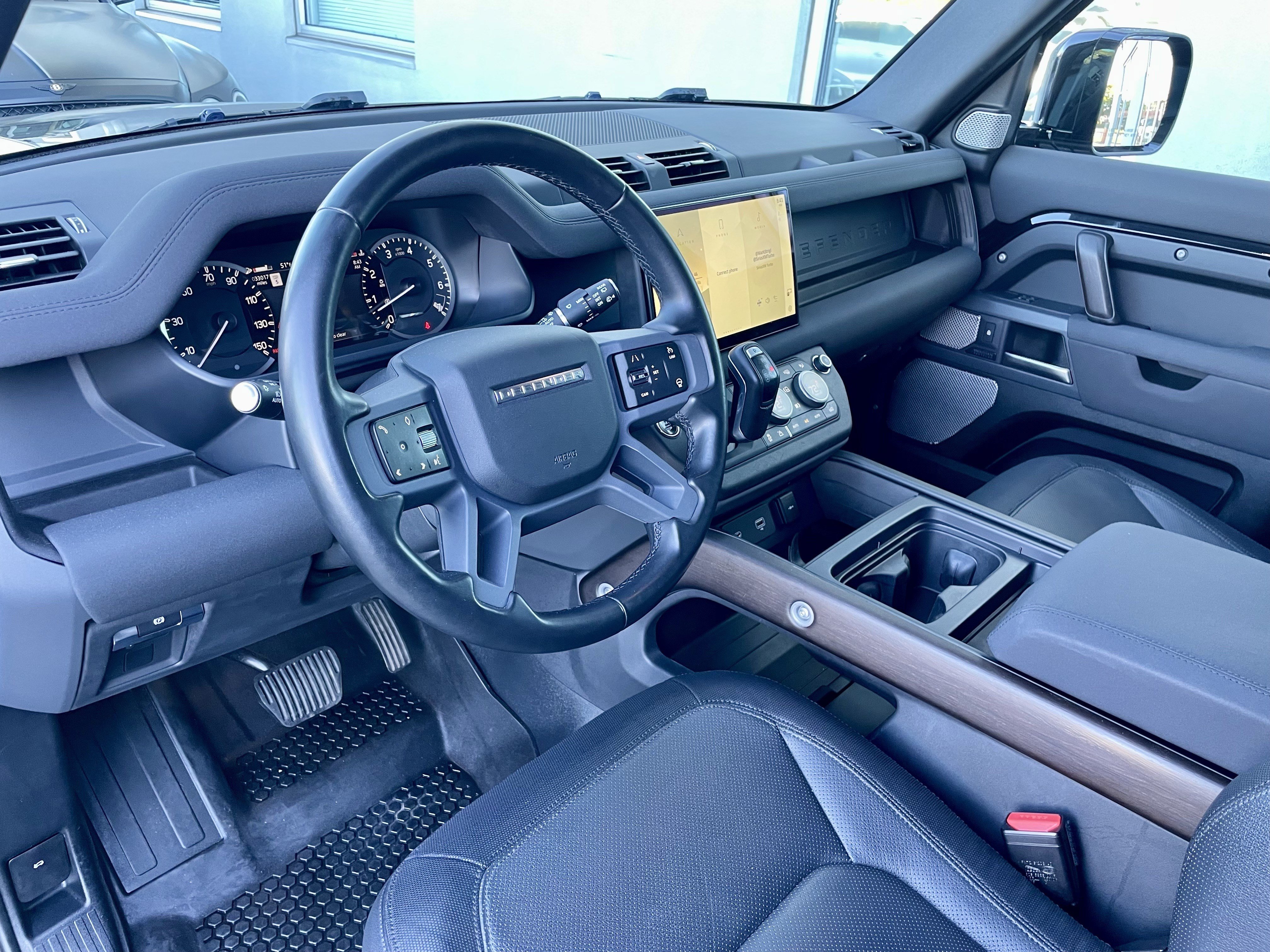 Used 2023 Land Rover Defender 130 X-Dynamic SE AWD/4WD image 13