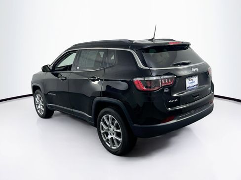 Used 2022 Jeep Compass Latitude image 7