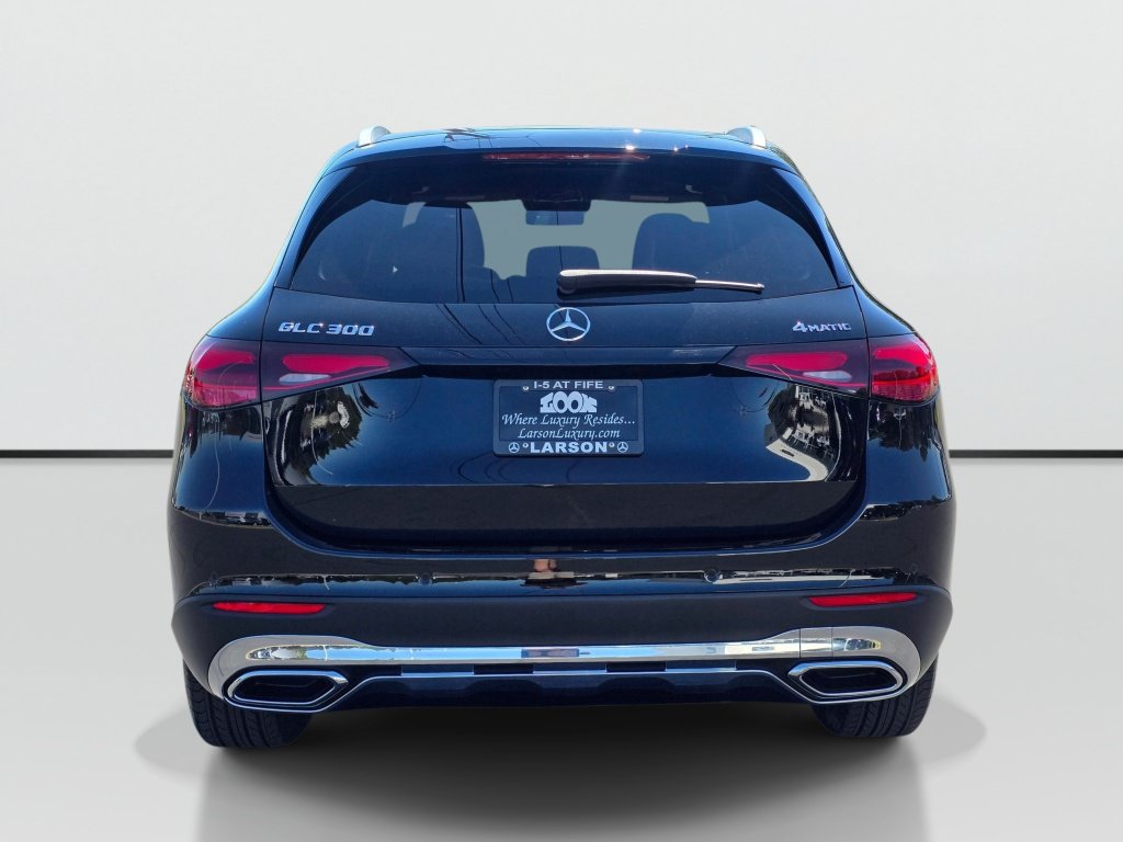 Used 2023 Mercedes-Benz GLC 300 4MATIC w/ Pinnacle Trim Package image 4