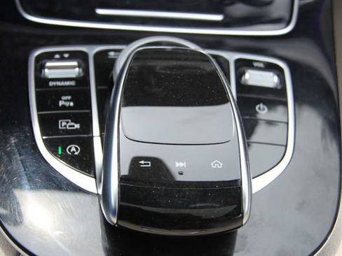 Used 2017 Mercedes-Benz E 300 4MATIC image 30