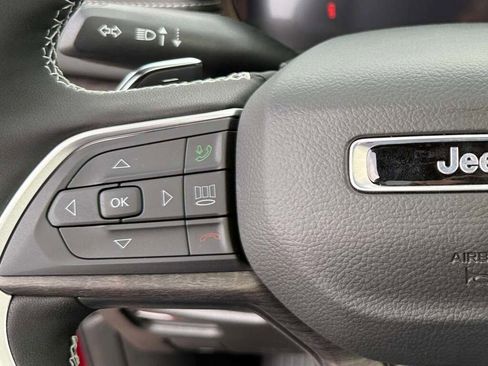 New 2025 Jeep Grand Cherokee L Limited w/ Black Appearance Package image 39