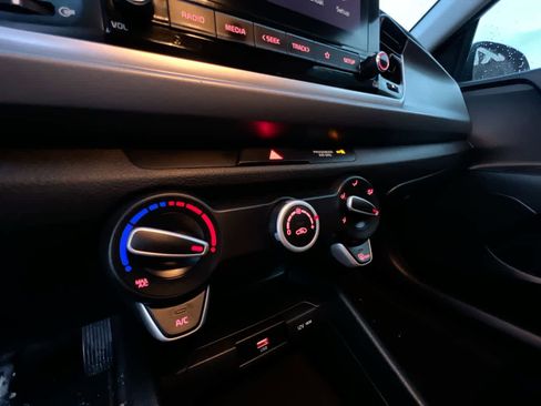 Certified 2023 Kia Rio S image 19
