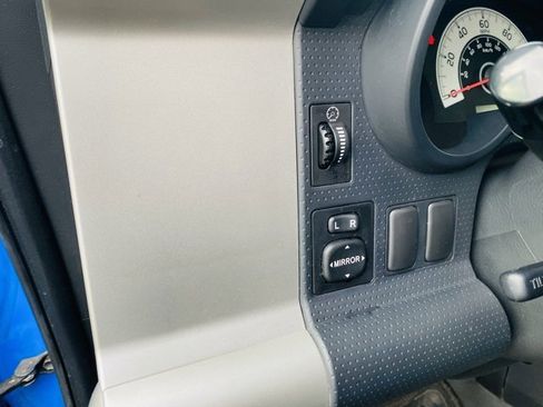 Used 2007 Toyota FJ Cruiser Base image 25