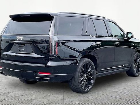Used 2025 Cadillac Escalade Sport Platinum w/ LPO, ONYX Package AWD/4WD image 5