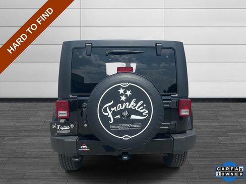 Certified 2017 Jeep Wrangler Unlimited Sahara w/ Max Tow Package AWD/4WD image 4