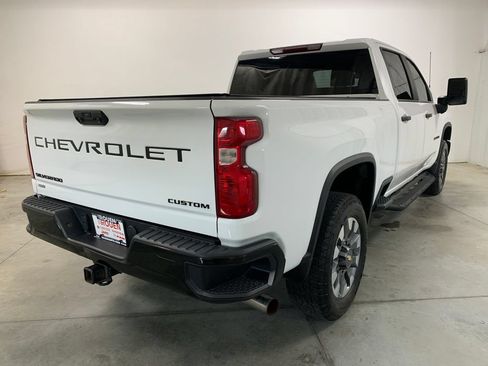Used 2024 Chevrolet Silverado 2500 Custom w/ Custom Convenience Package AWD/4WD image 8