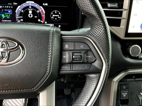Used 2025 Toyota Tundra Limited AWD/4WD image 15