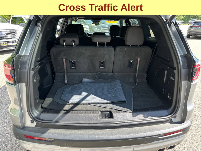 Used 2025 GMC Acadia Elevation AWD/4WD image 13