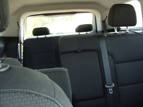 Used 2021 GMC Acadia SLE image 21