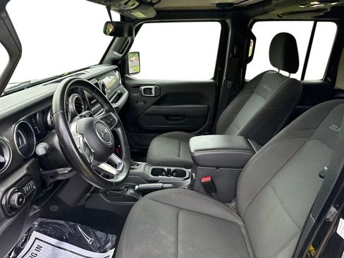 Used 2021 Jeep Wrangler Unlimited Sahara AWD/4WD image 12