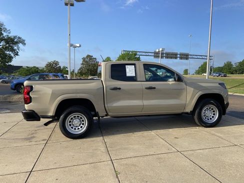 Used 2023 Chevrolet Colorado W/T image 12