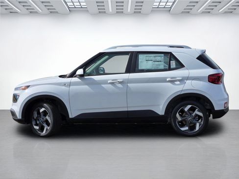 New 2026 Hyundai Venue SEL FWD image 7