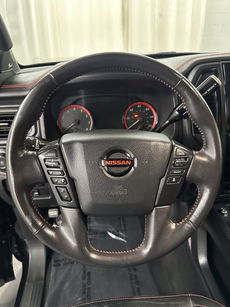 Used 2021 Nissan Titan PRO-4X w/ Pro-4x Convenience Package AWD/4WD image 15