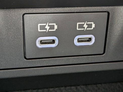 New 2025 Toyota Prius Plug-In Hybrid FWD image 23