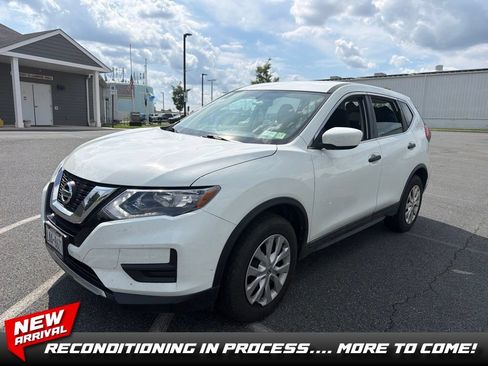 Used 2017 Nissan Rogue S AWD/4WD image 1