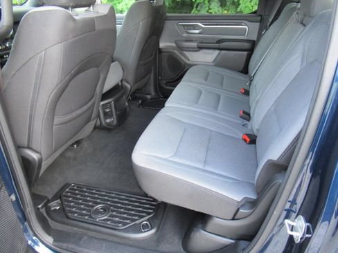 Used 2021 RAM 1500 Big Horn RWD image 34