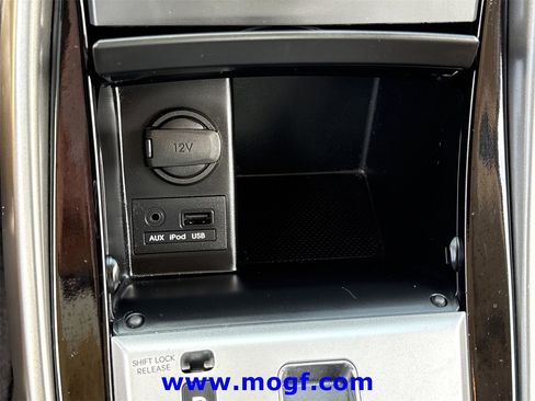 Used 2012 Hyundai Elantra GLS w/ Preferred Pkg 3 image 6