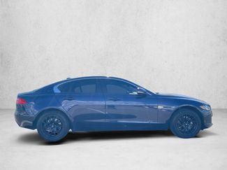 Used 2018 Jaguar XE Premium AWD/4WD video 4